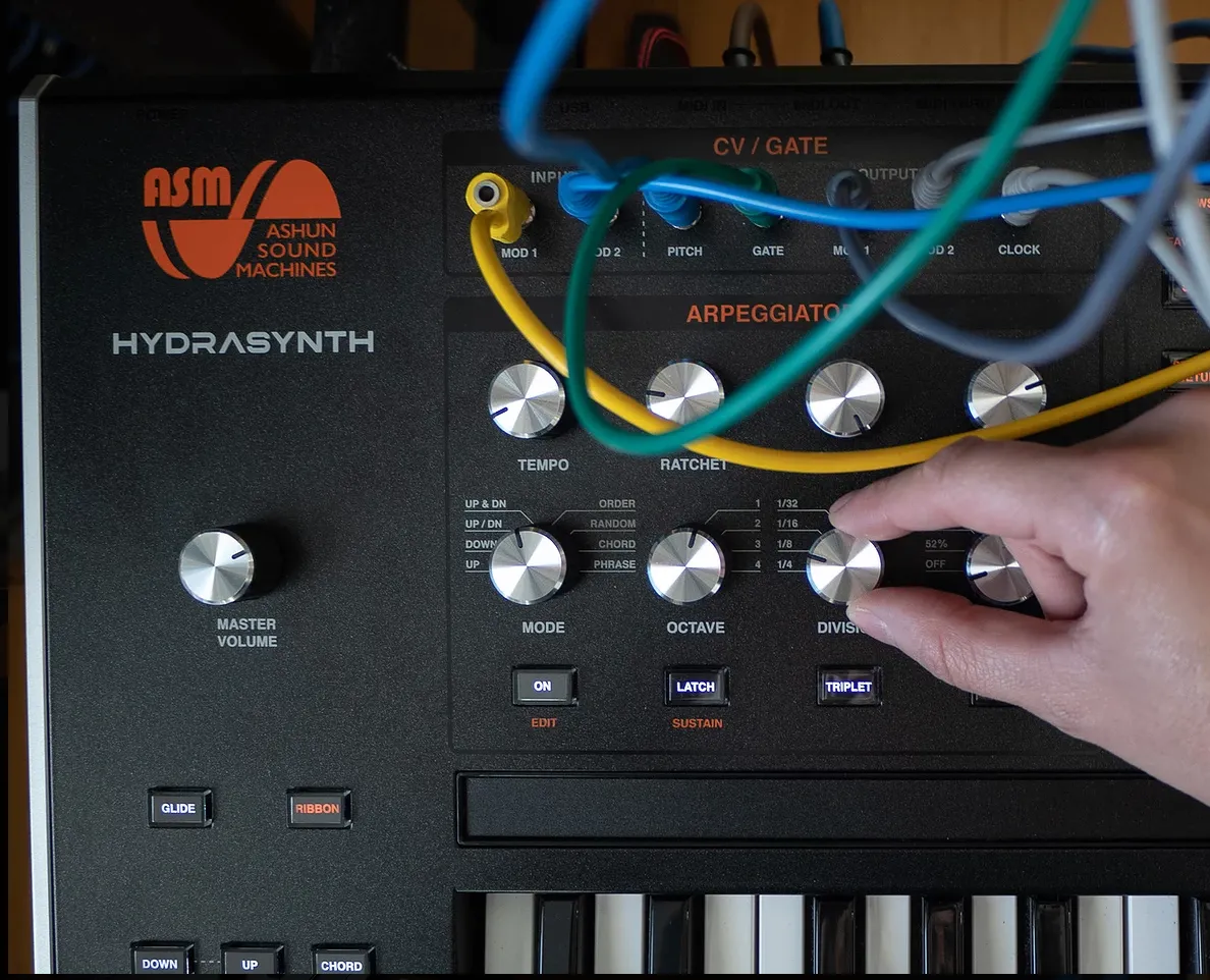 Ashun Sound Machines Hydrasynth Keyboard