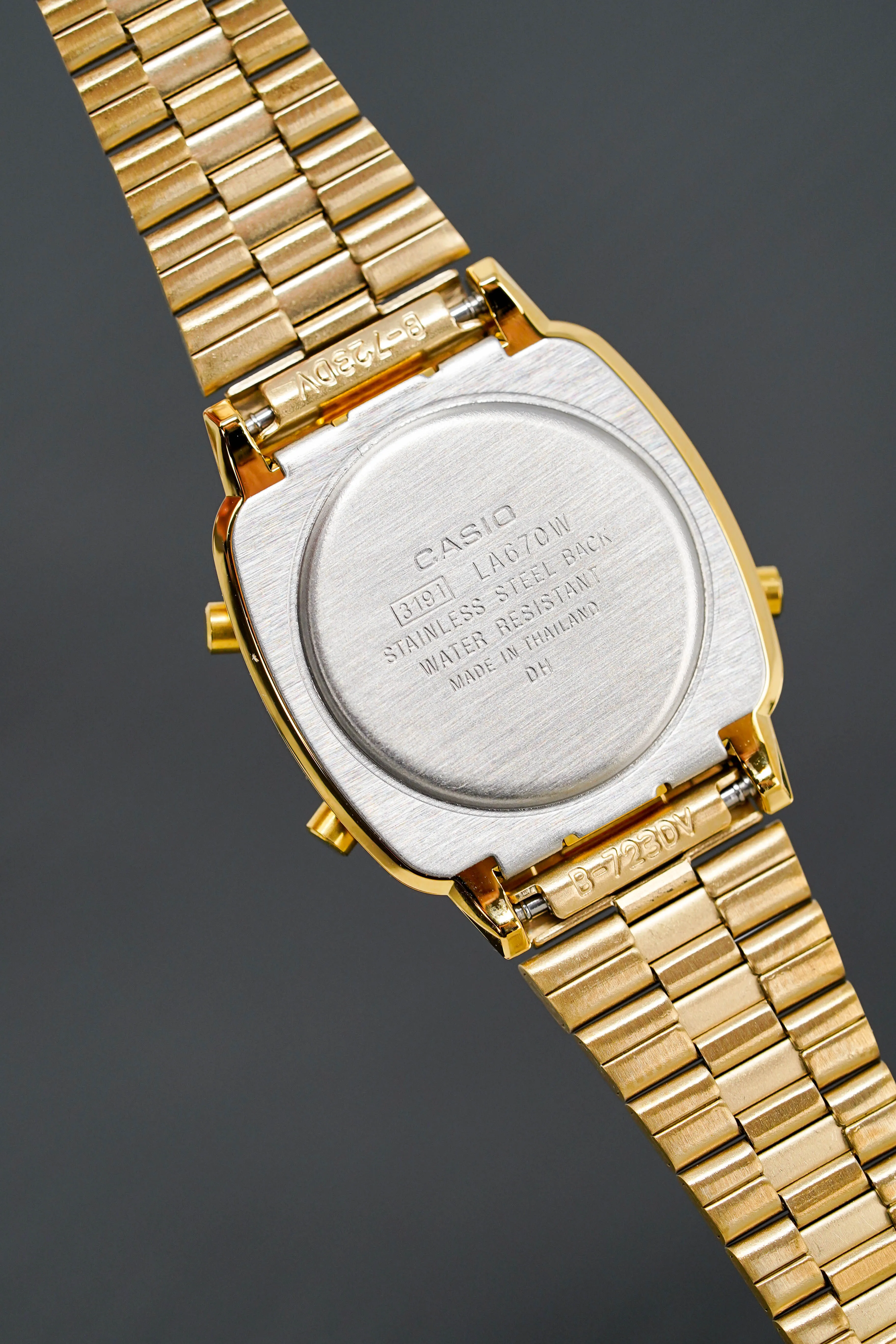 Casio Ladies Watch Digital Vintage Classic Flat Link Gold LA670WGA-1DF