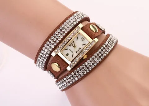 New design women vintage cow leather strap watches,set auger rivet bracelet women dress watches,women wristwatches