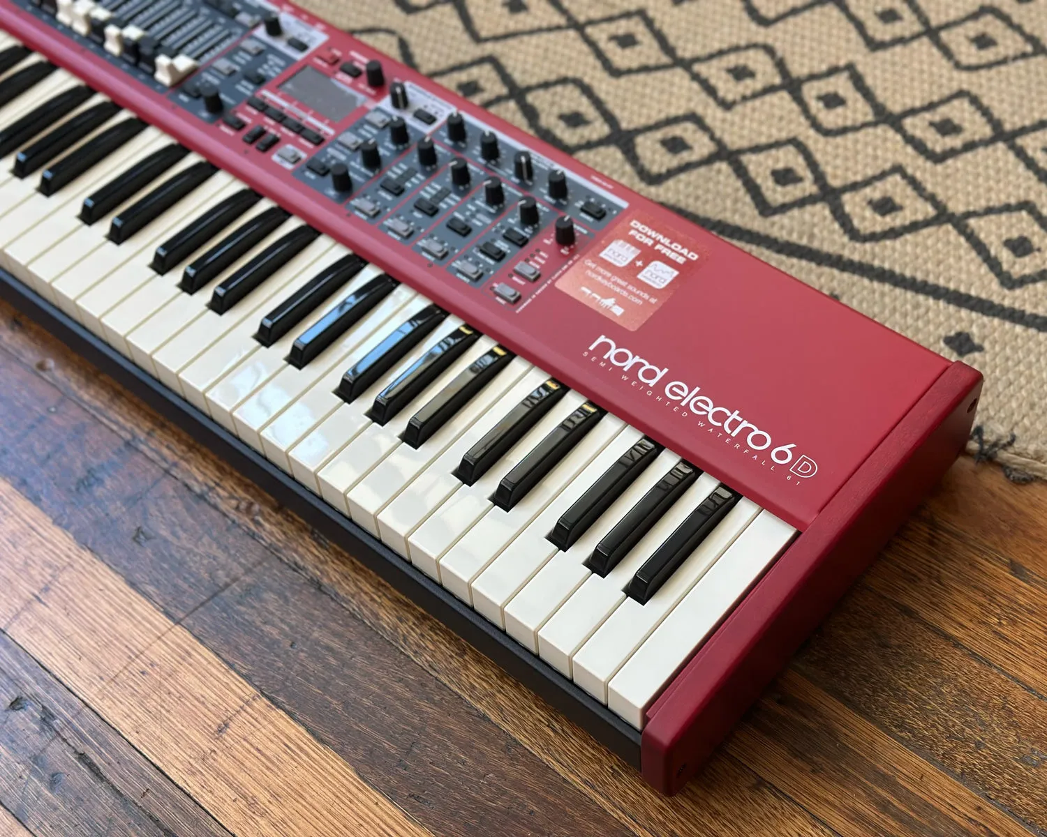 Nord Electro 6D 61-Note Semi-Weighted Waterfall Keyboard